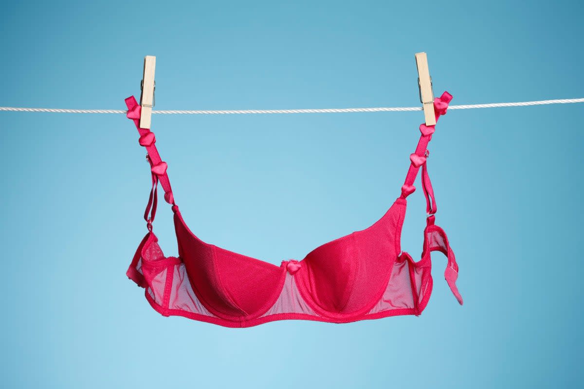 J’ai 27 ans et je n’ai pas de soutien-gorge – mais ne m’appelez pas “sans soutien-gorge”