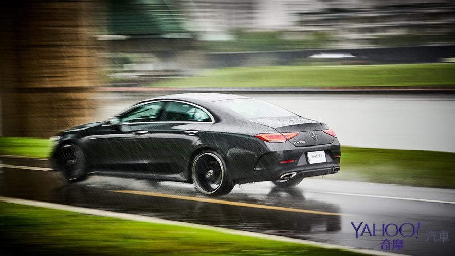 壁壘分明的駕馭戀曲！Mercedes-Benz CLS 350雨天試駕 - 4