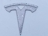 Trending tickers: Tesla, EasyJet, Aston Martin, Banco Santander