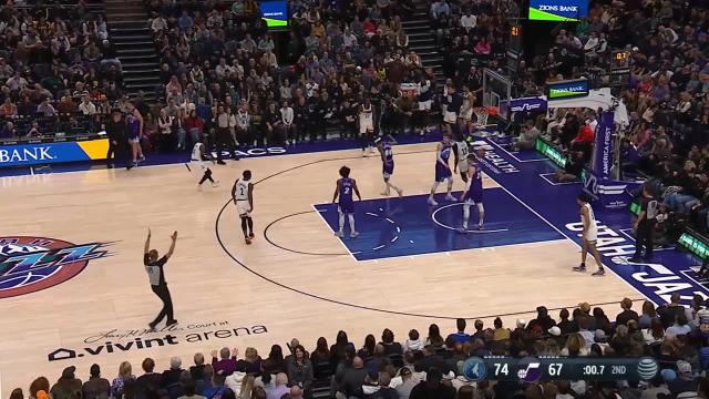Jaylen Nowell with a last basket of the period vs the Utah Jazz