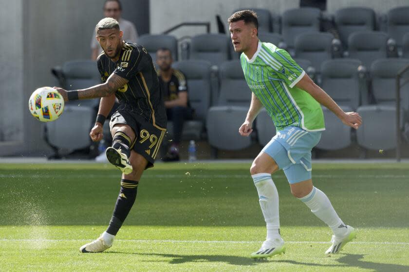 No Carlos Vela, no problem for LAFC in season-opening win over Seattle