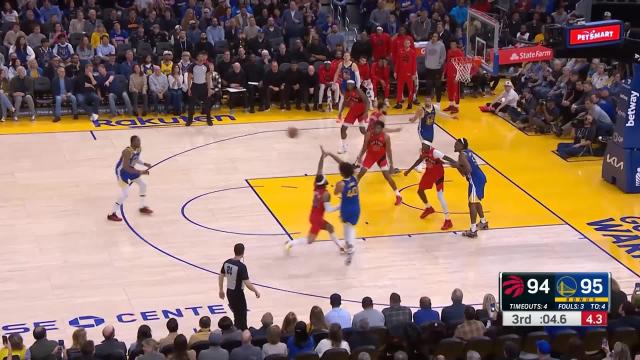 Jonathan Kuminga with a last basket of the period vs the Toronto Raptors