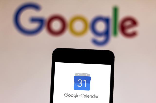 BRAZIL - 2019/06/11: In this photo illustration the Google Calendar logo is displayed on a smartphone. (Photo Illustration by Rafael Henrique/SOPA Images/LightRocket via Getty Images)