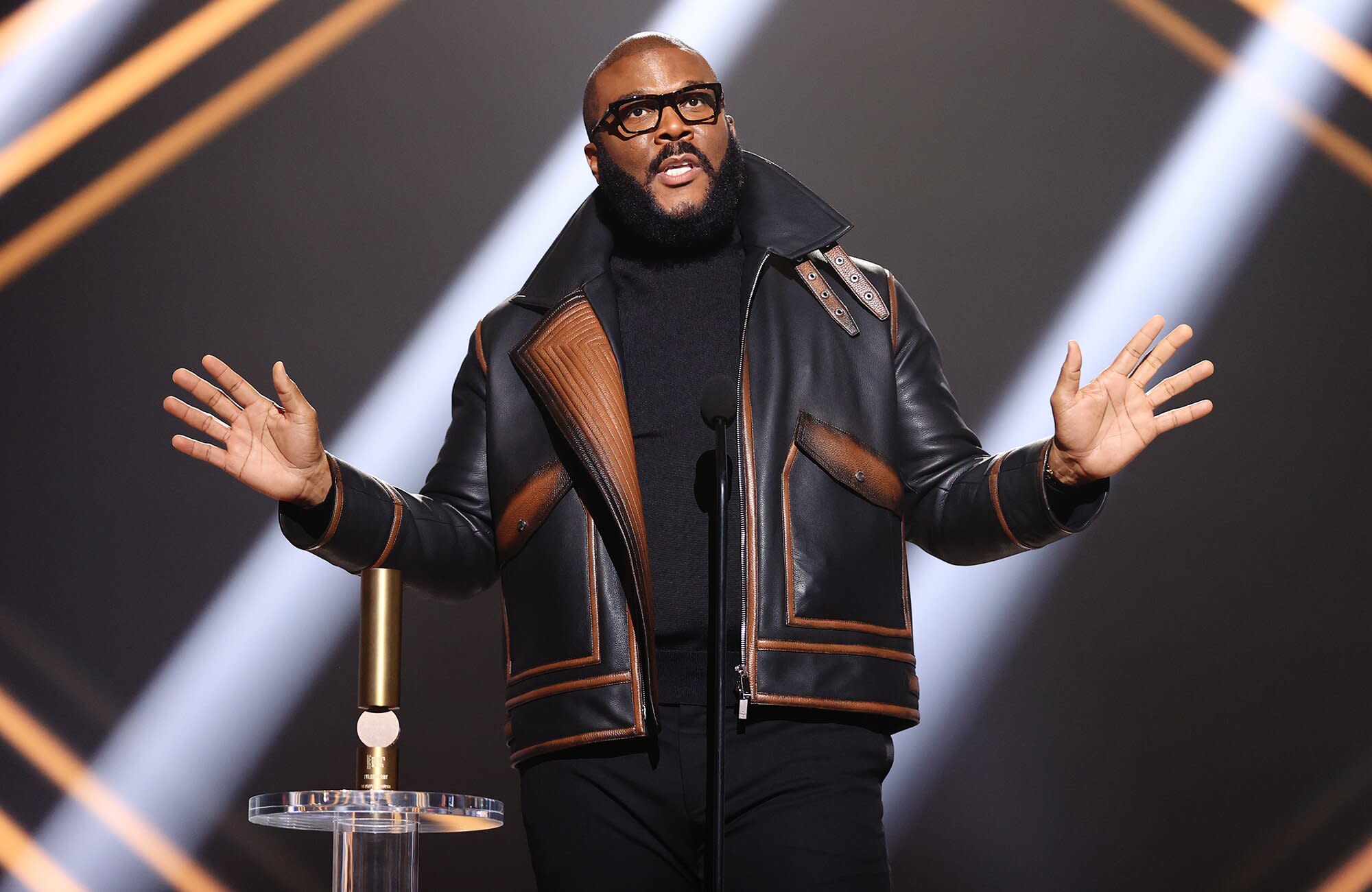 Tyler Perry Delivers Moving Speech at People's Choice Awards 'You're