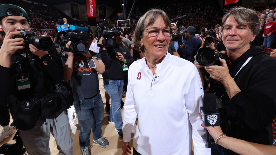 Yahoo Sports - Tara VanDerveer retired last month as the winningest head coach in men’s and women’s Division-I college