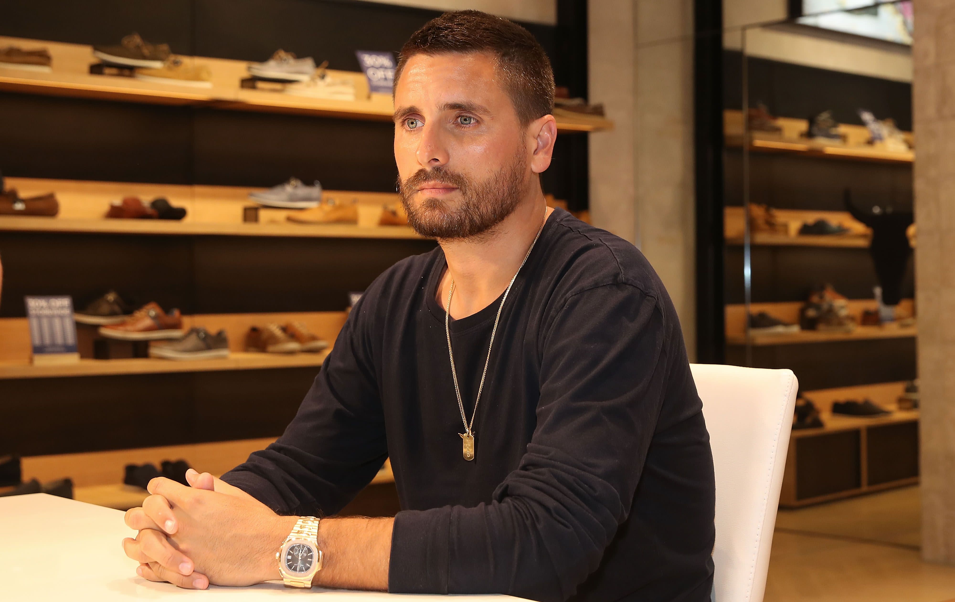 Scott Disick Is Ok With Kourtney Kardashian S New Boyfriend As