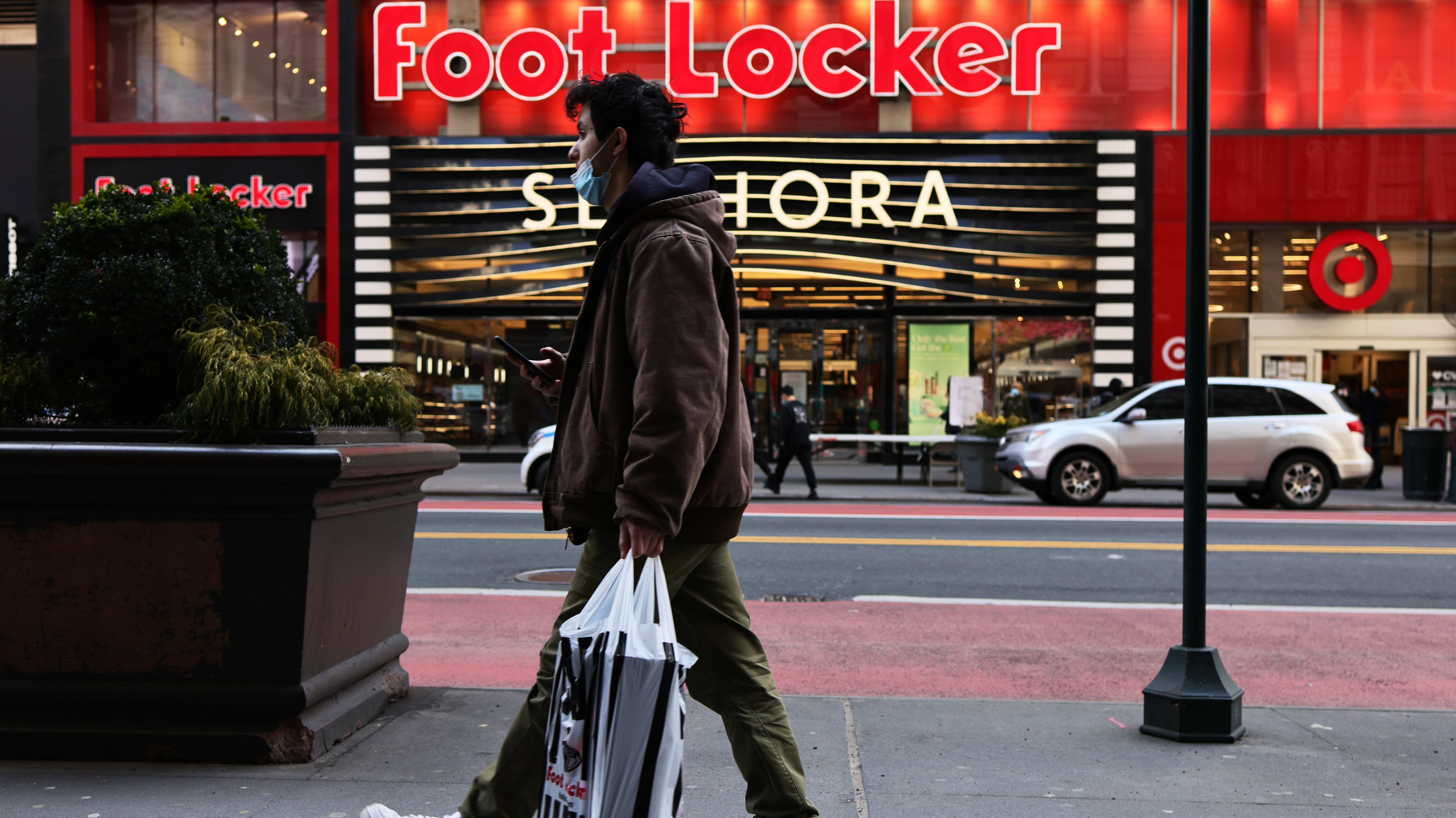 Foot Locker Launches New Campaign For Back-to-School Season – Footwear News