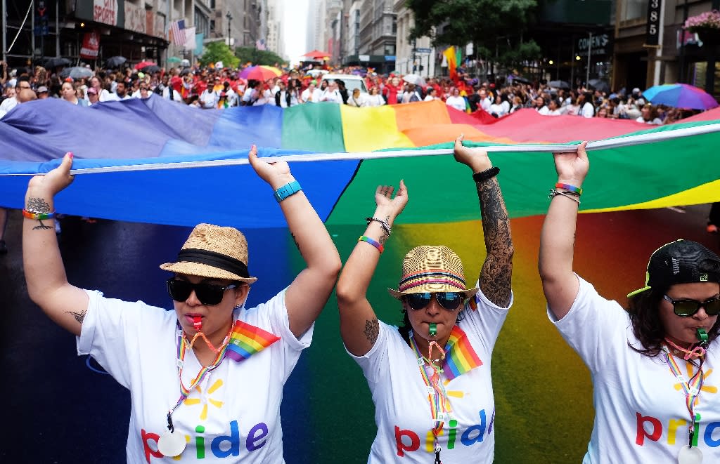 Jubilant Ny Crowds Celebrate Gay Marriage Ruling At Pride March
