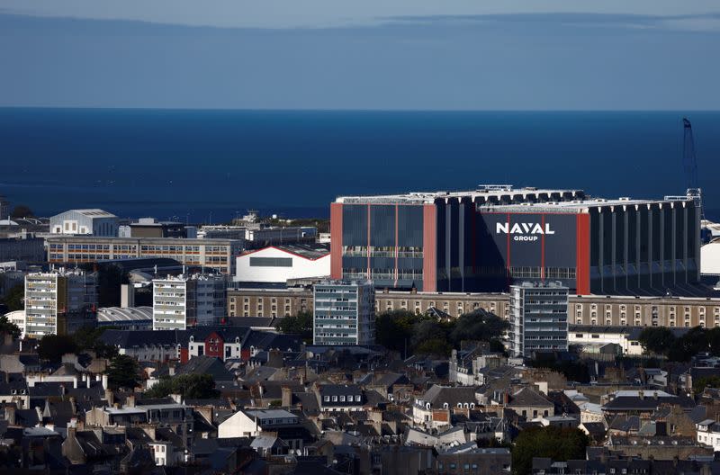 Photo of L’ambassadeur de France dit que l’Australie est « enfantine » pour avoir gardé secret l’accord sur les sous-marins américains