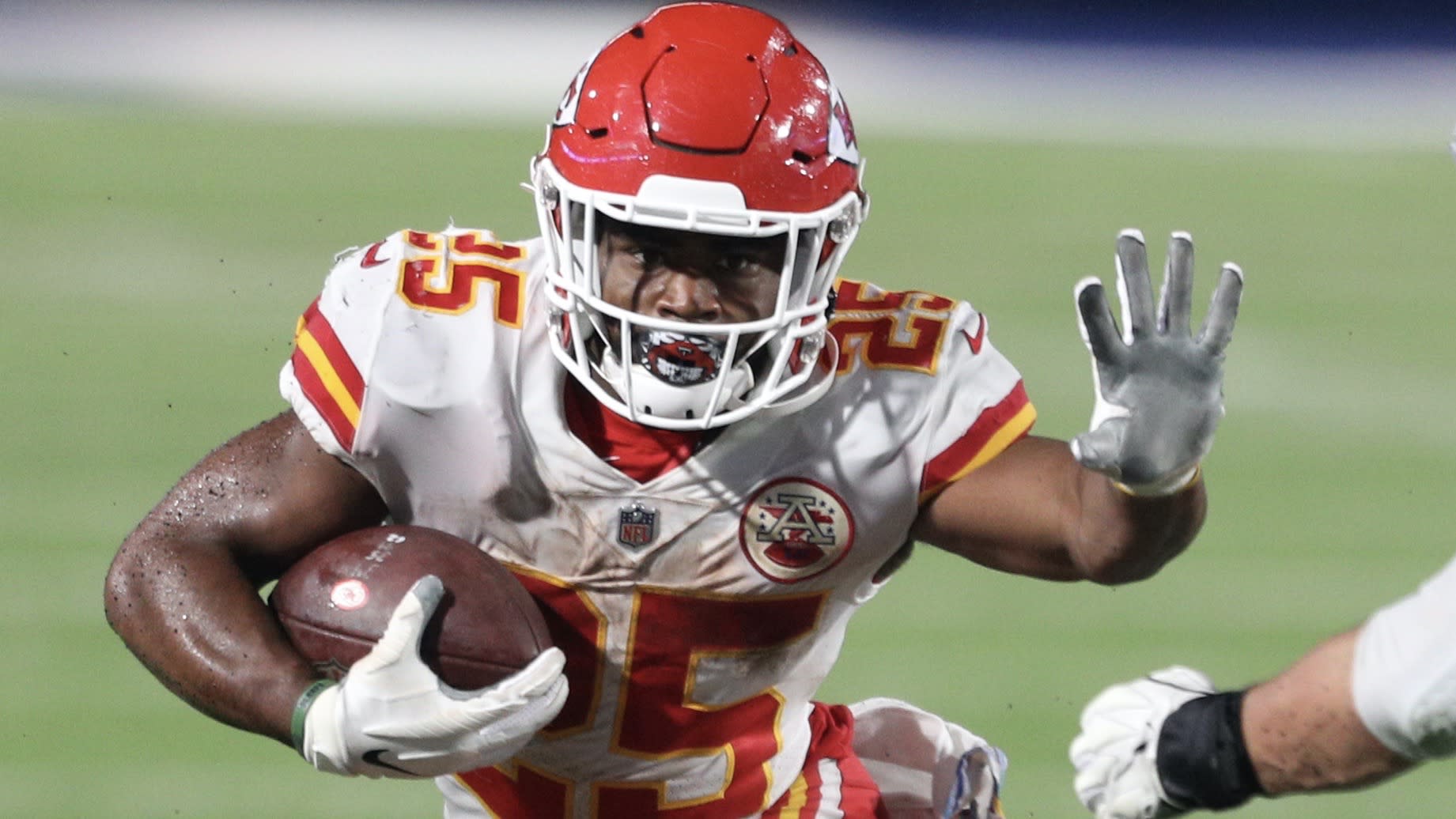 Chiefs' Clyde Edwards-Helaire ready to learn from Le'Veon Bell