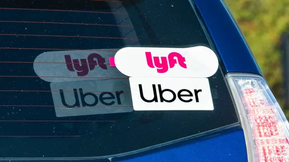 Uber sinks on Q1 loss while Lyft ridership increases