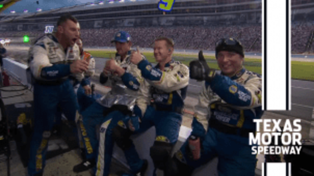 Chase Elliott’s No. 9 pit crew wins $100,000 in Texas