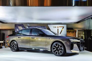 品牌最強性能純電車！全新BMW i7 M70 xDrive售價888萬上市