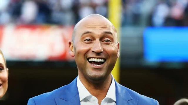 Jeter rookie card sells for MLB record amount