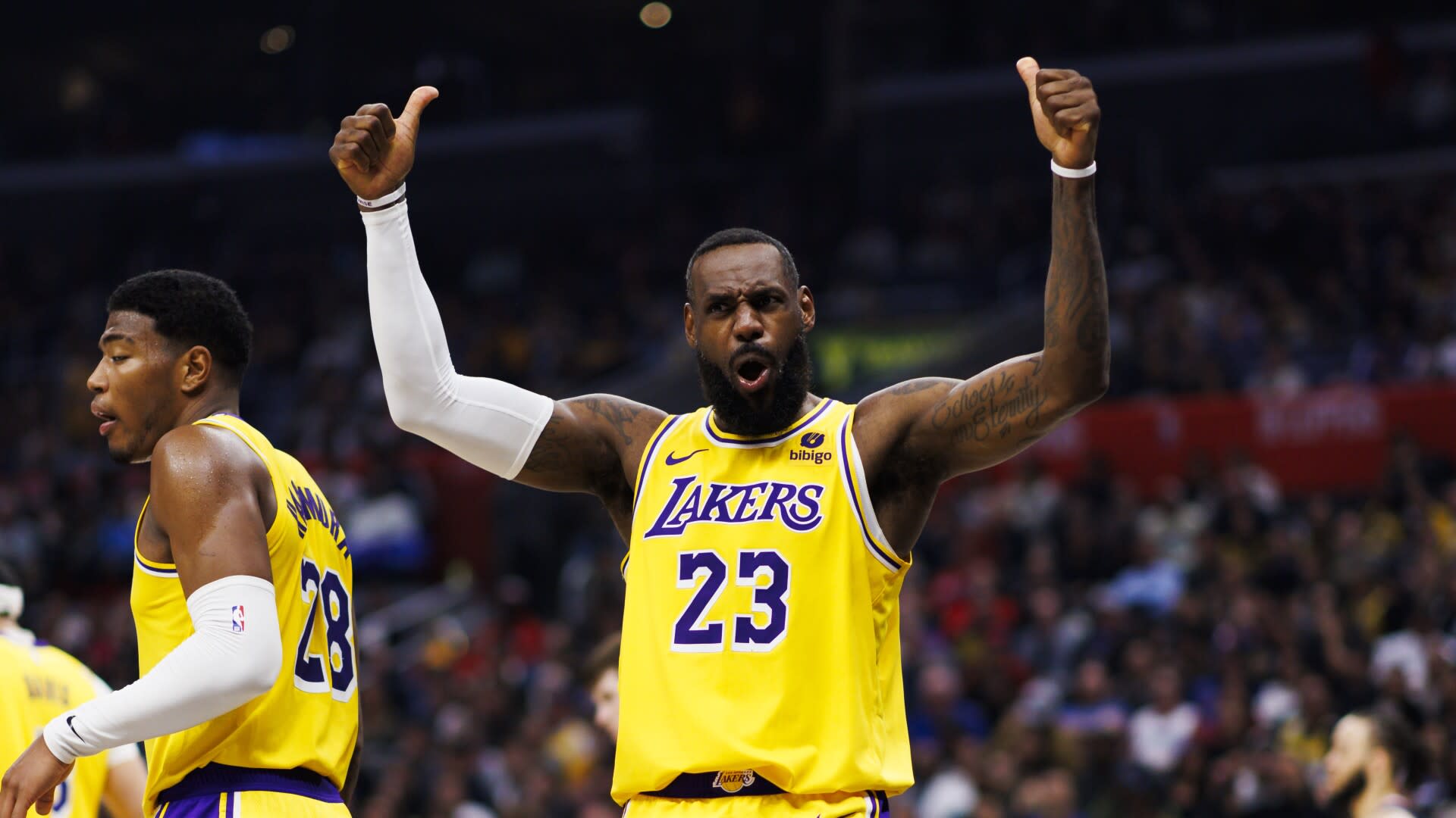 Lakers' rally from 21-point deficit behind 34 points from LeBron to beat Clippers