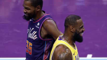 Getty Images - PHOENIX, ARIZONA - NOVEMBER 10: LeBron James #23 of the Los Angeles Lakers talks with Kevin Durant #35 of the Phoenix Suns during the second half of the NBA In-Season Tournament game at Footprint Center on November 10, 2023 in Phoenix, Arizona. NOTE TO USER: User expressly acknowledges and agrees that, by downloading and or using this photograph, User is consenting to the terms and conditions of the Getty Images License Agreement. (Photo by Chris Coduto/Getty Images)