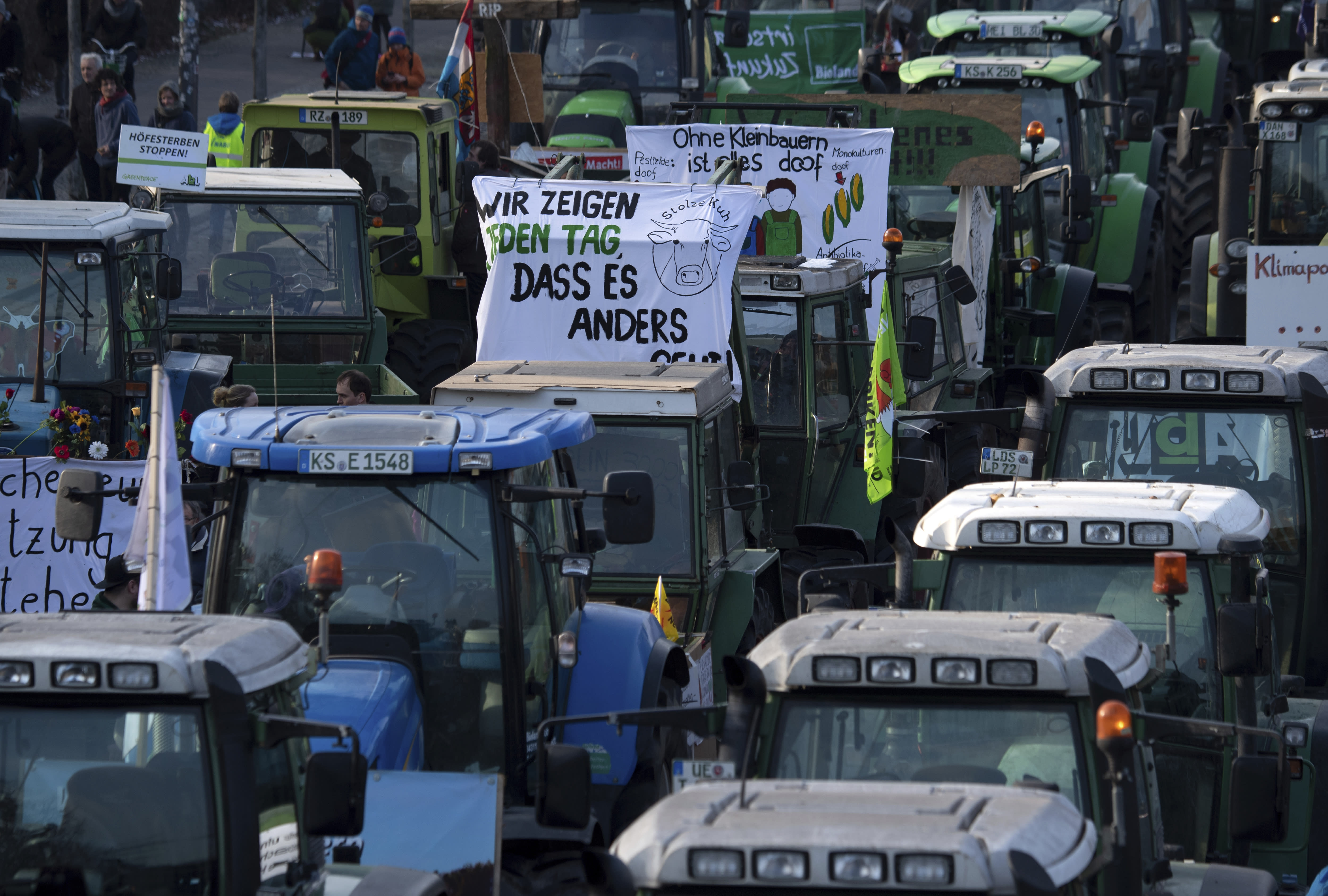 German farmers protest agroindustry, back healthy foods