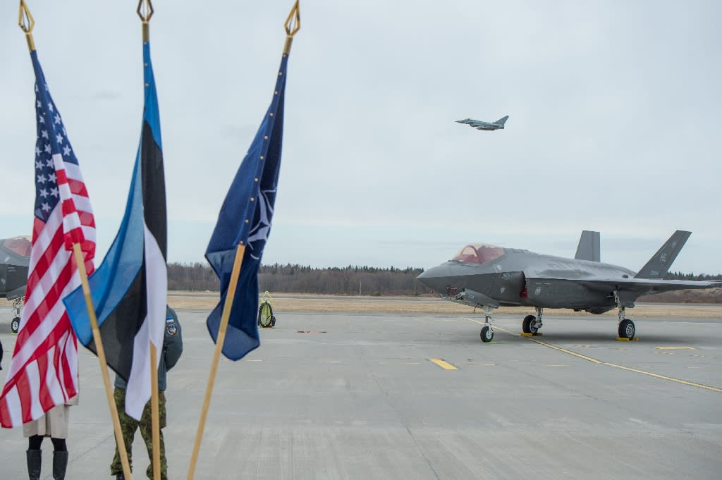 US sends stealth fighters to Russia&#39;s backyard for NATO drills