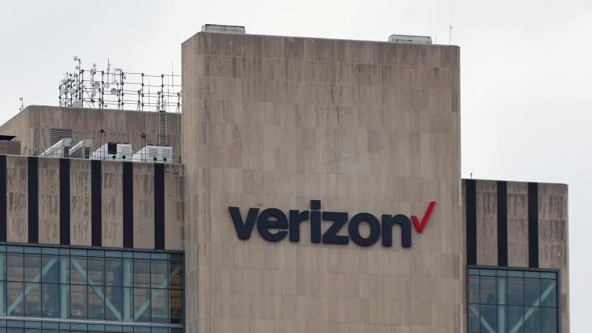 The Verizon logo is seen on the 375 Pearl Street building in Manhattan, New York City, U.S., November 22, 2021. REUTERS/Andrew Kelly
