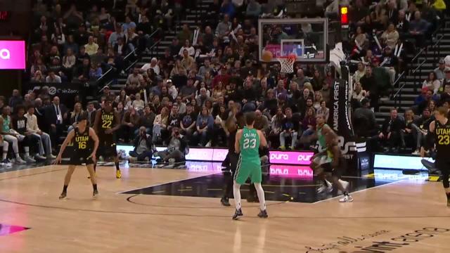 Jeremy Sochan with an and one vs the Utah Jazz