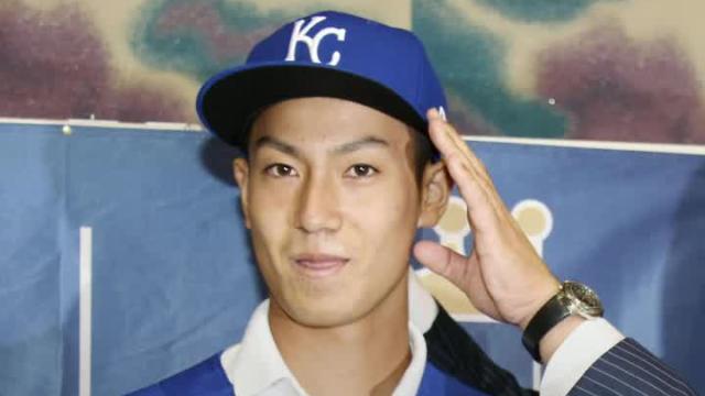 Royals ink youngest-ever Japanese player to sign with major league team