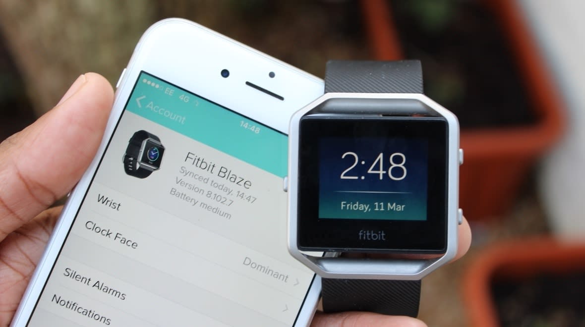how to set clock on fitbit blaze