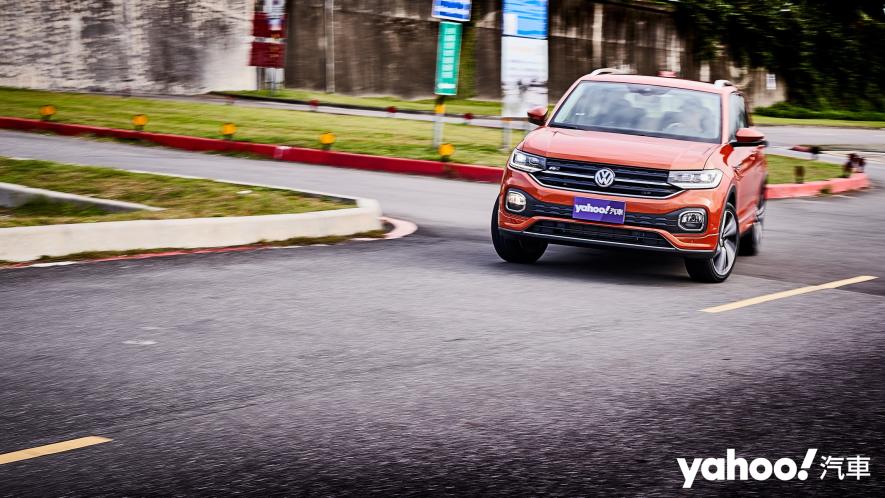 長大後、更迷人！Volkswagen T-Cross R-Line台北城郊試駕！ - 10