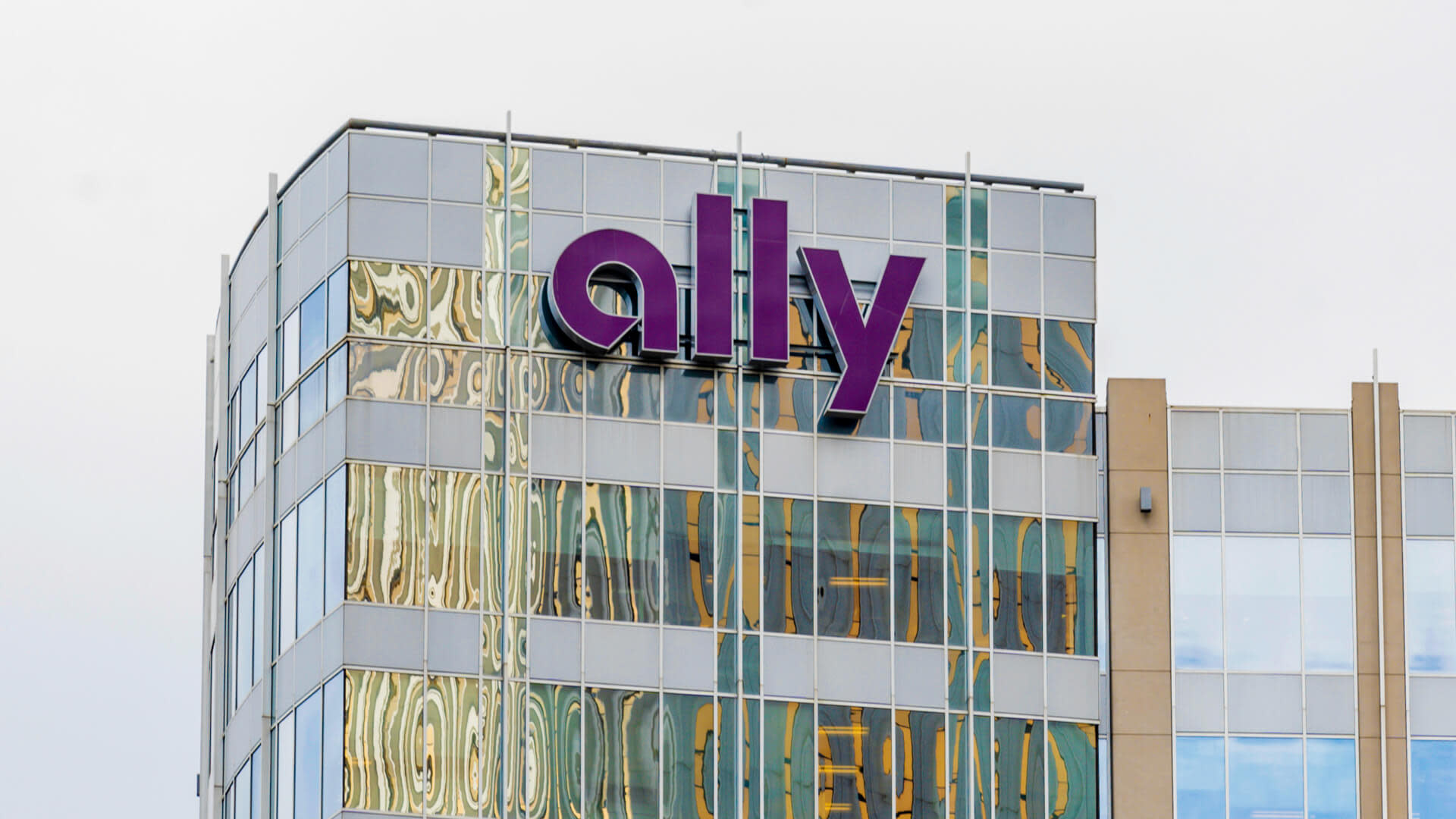 Tips To Avoid Ally Bank’s Monthly Maintenance Fees