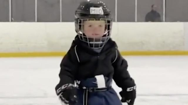 Toddler hockey player is crushing it on the ice