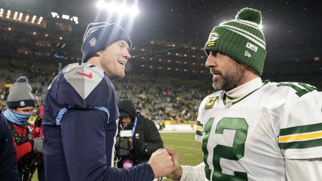 Titans take down Packers in frigid, snowy Green Bay I The Rush