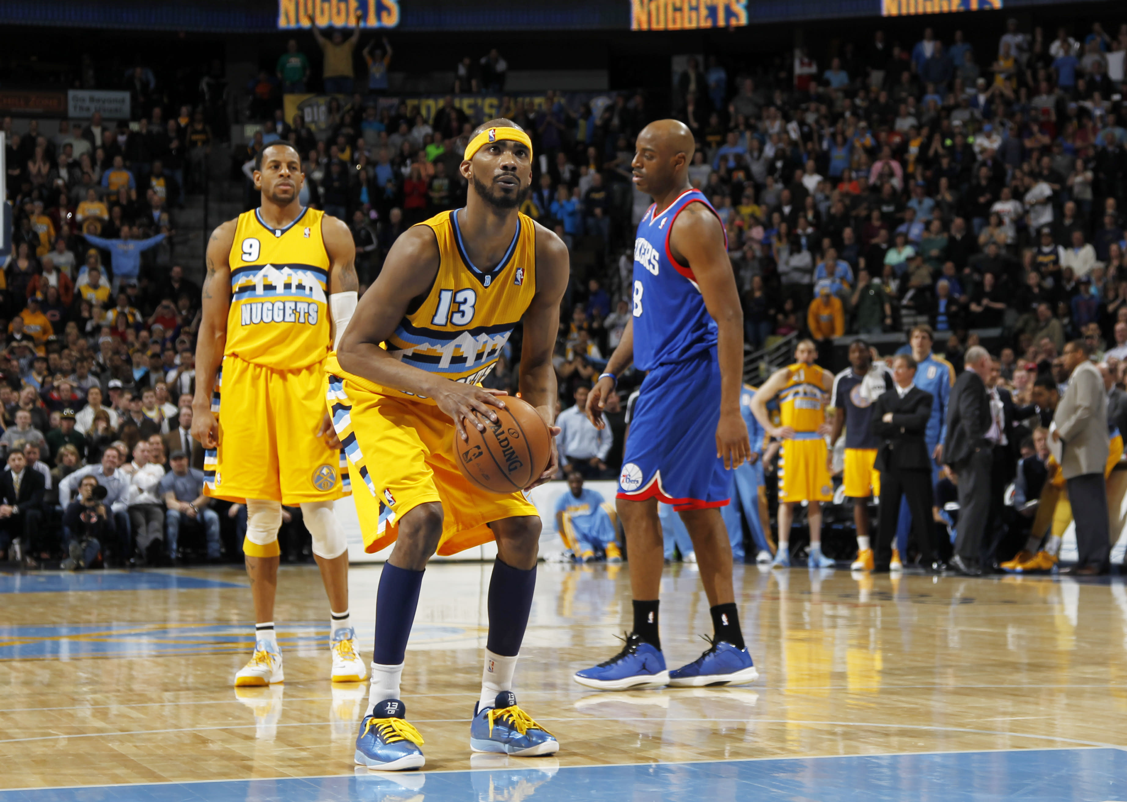 Nuggets beat 76ers 101-100 for 14th straight win