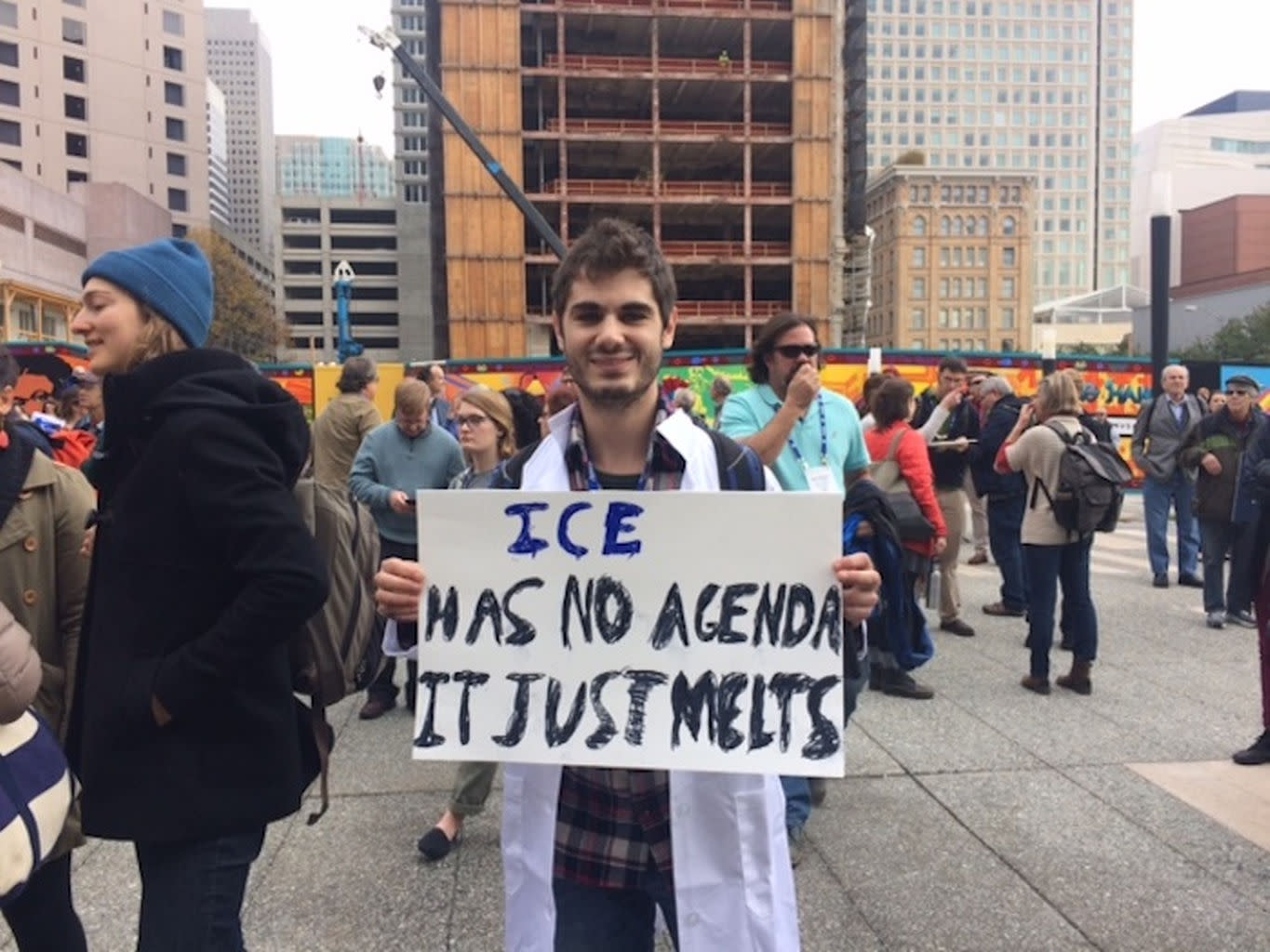 Hundreds of Scientists Rally to Protect Climate Science