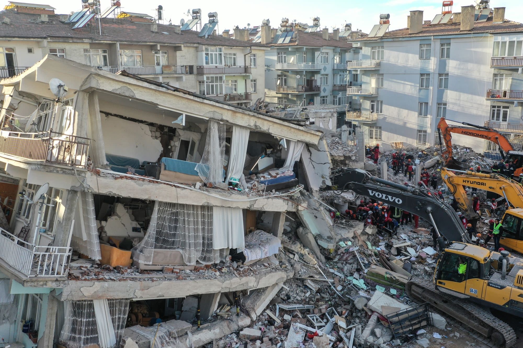 is istanbul safe to visit after earthquake