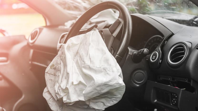 Airbag exploded at a car accident,Car Crash air bag,Airbag work and illuminated