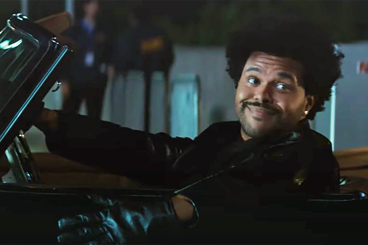 Blinding Lights Keeps The Weeknd And Everyone Else Moving In Pepsi Super Bowl Halftime Show Ad