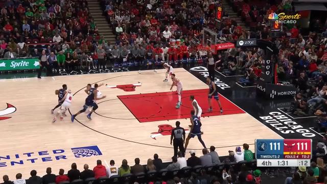 Rudy Gobert with an alley oop vs the Chicago Bulls