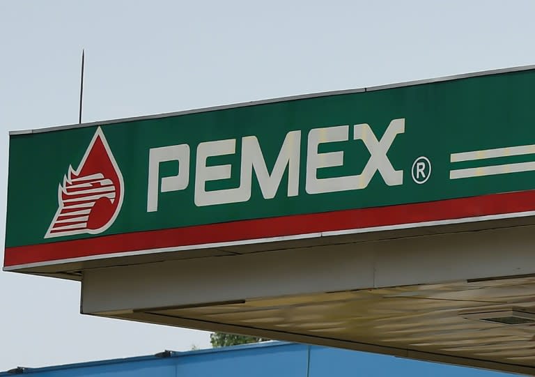 Autoridades estadounidenses aprueban venta de refinería en el sur del país a la mexicana Pemex