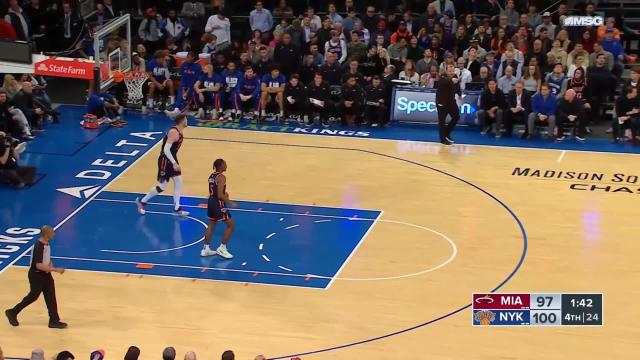 Tyler Herro with a 2-pointer vs the New York Knicks