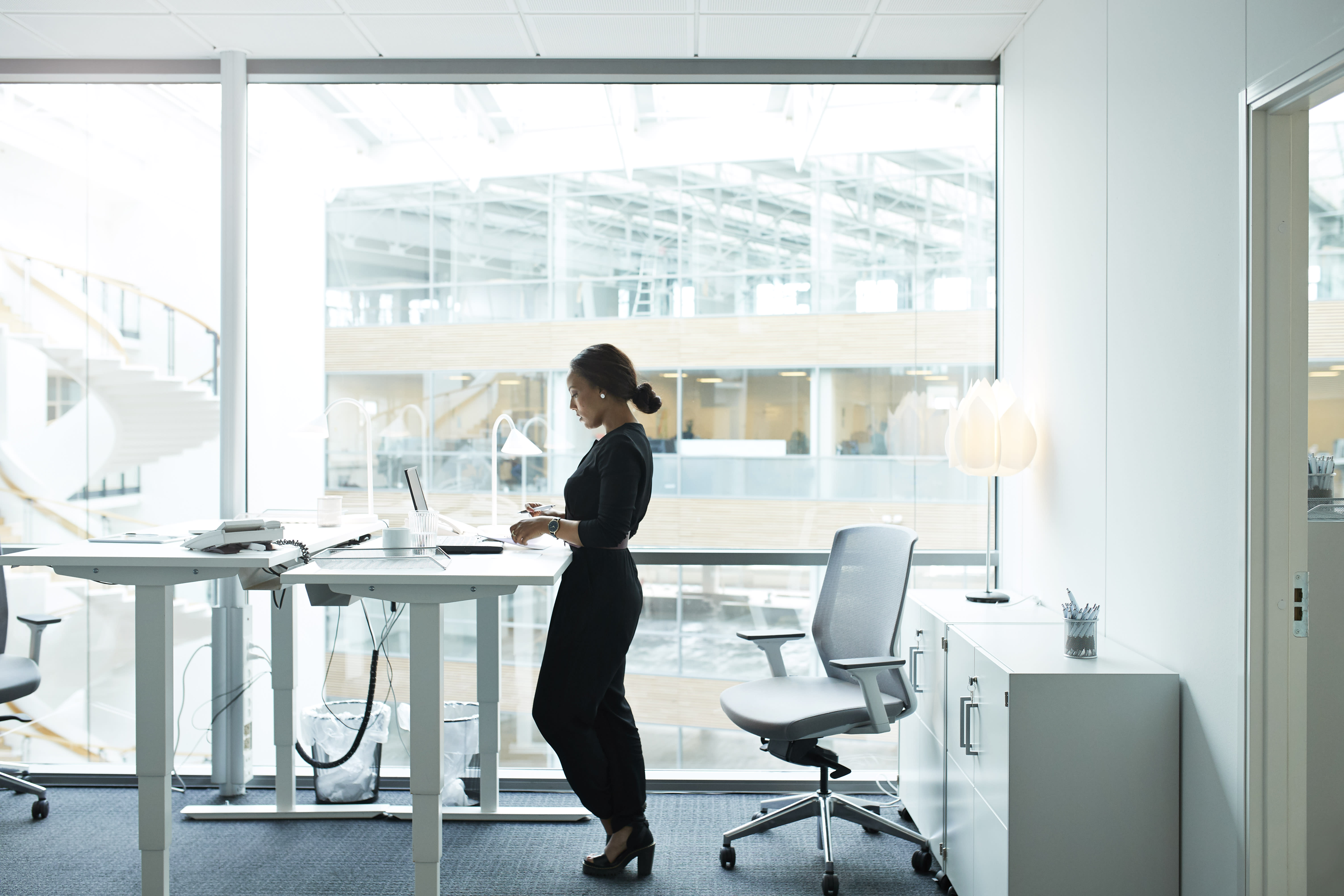 Use Standing Desks Instead Of Office Chairs To Avoid Weight Gain