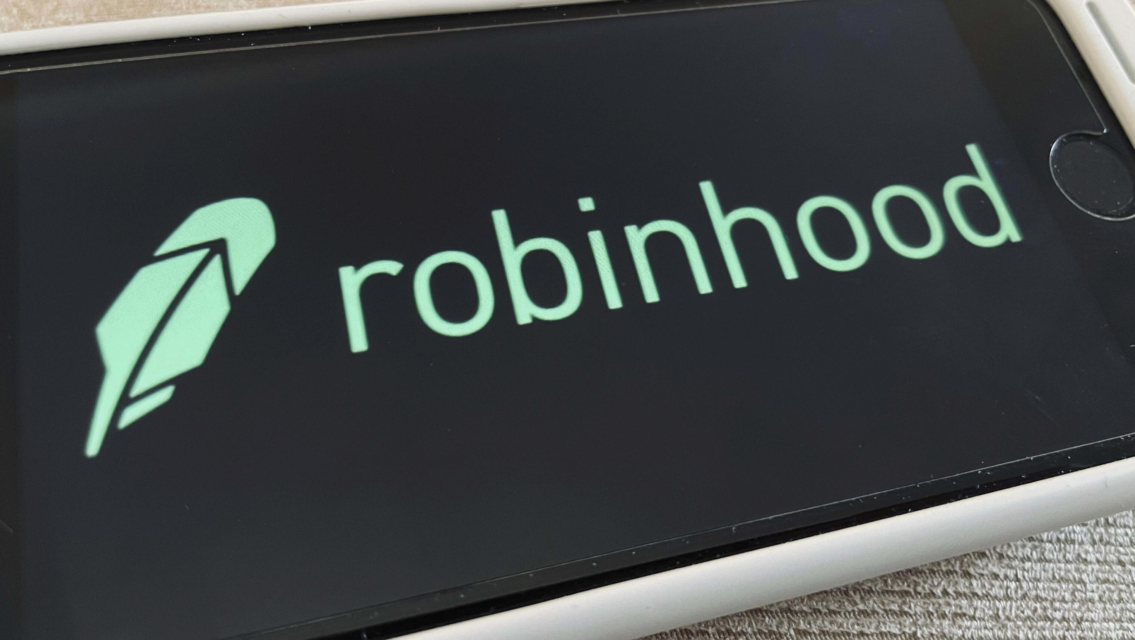 Robinhood Is Launching 24-Hour Weekday Stock Trading