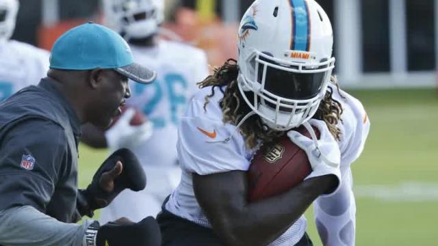 Dolphins' Ajayi joins drills for 1st time since concussion