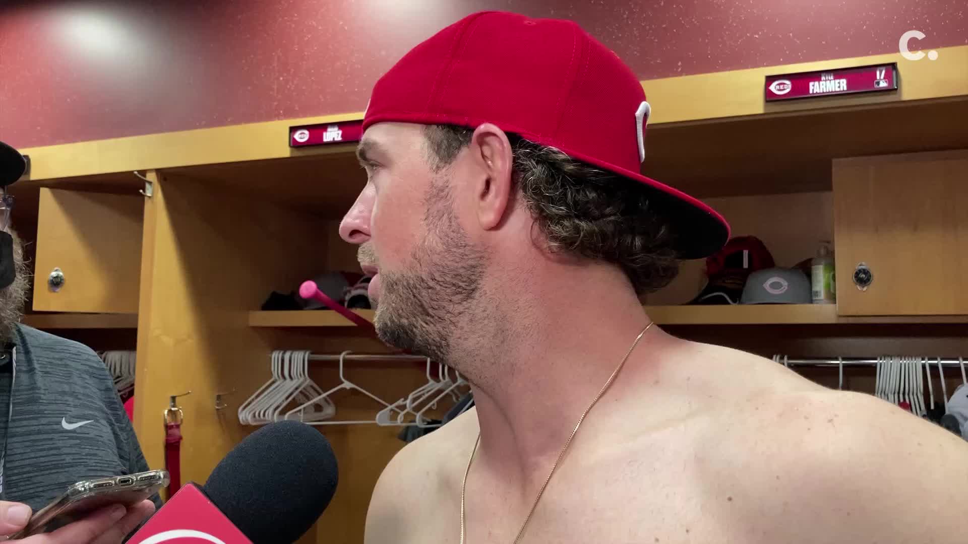 Kyle Farmer talks about breaking out of slump with homer in Reds win vs.  Brewers