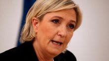 Le Pen pierde terreno en un sondeo tras sus palabras sobre los funcionarios