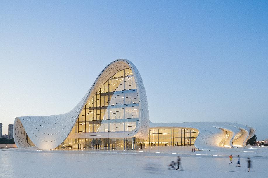 Zaha Hadid Wins Design Of The Year 2014 For Heydar Aliyev Center - 