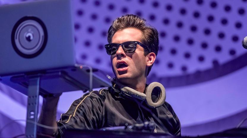 Mark Ronson at NH7 Weekender 2015