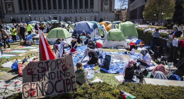 
Colleges across the U.S. struggle to contain crisis
Facing a 