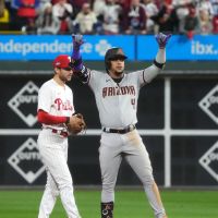 New Jersey vintage clothing store cashing in on Phillies