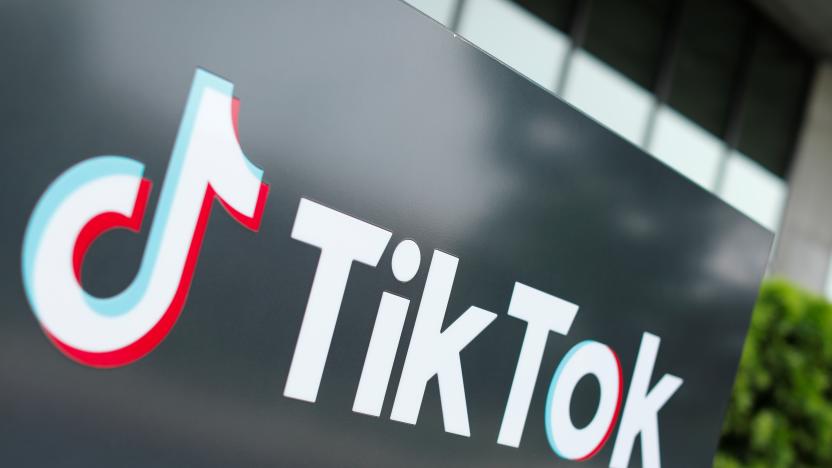 The TikTok logo is pictured outside the company's U.S. head office in Culver City, California, U.S.,  September 15, 2020.   REUTERS/Mike Blake