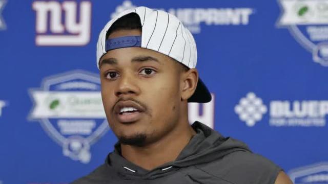 New York Giants WR Sterling Shepard fractures thumb at practice, will be evaluated week-to-week
