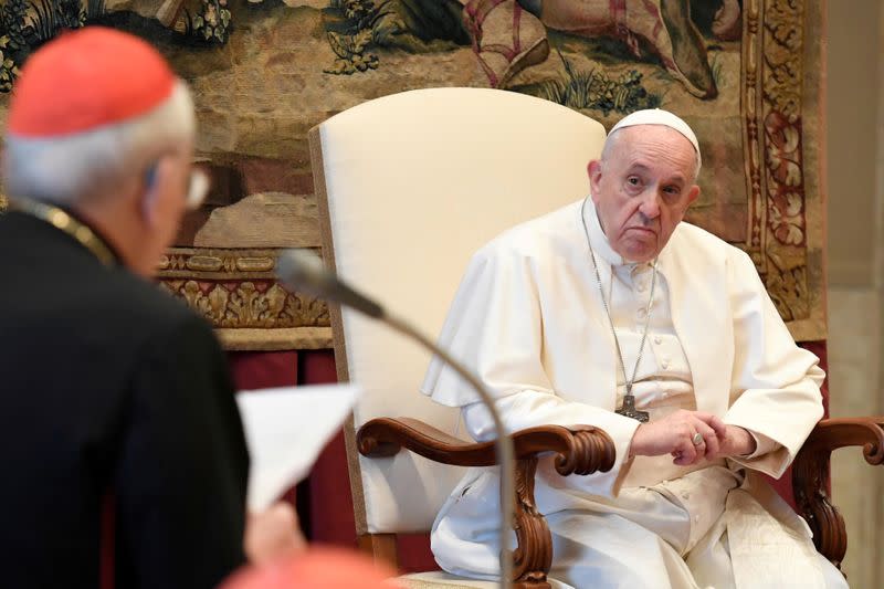 Pope criticizes people who go on vacation to escape COVID blockades